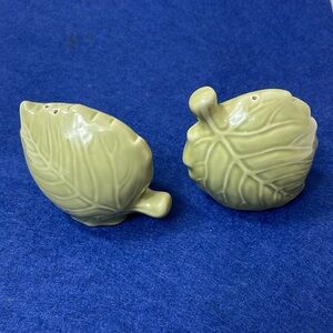 Vintage Cabbage Leaf Ceramic Salt and Pepper Shakers